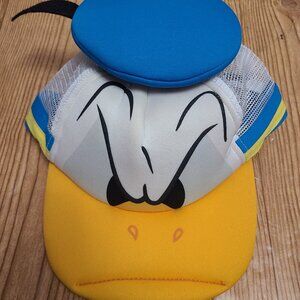 Donald Duck Disney Parks adjustable snapback character hat (NEW)